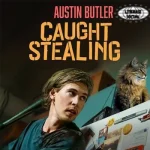 Film Caught Stealing: Ketika 2 Kesalahan Membawa Bencana